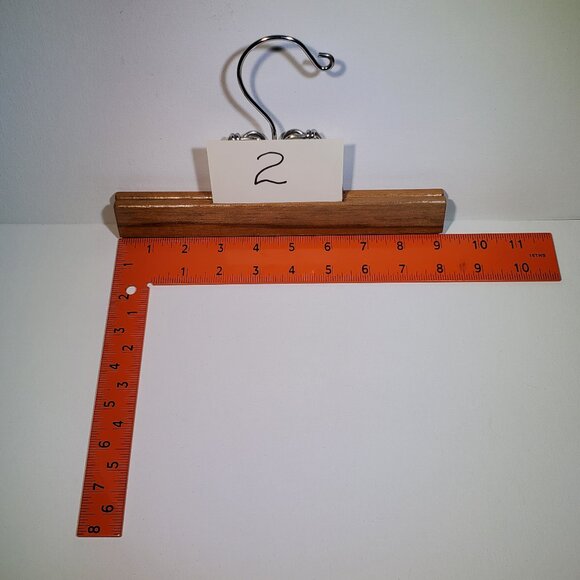 VINTAGE WOOD PANTS HANGERS..1970 ERA..BUNDLE NO. TWO..BUNDLE QUANTITY OF SIX - Picture 3 of 3